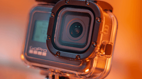 GoPro HERO12 (Hero 12) Black - Cámara de acción impermeable con  video HDR de 5.3K, fotos de 27 MP, sensor de imagen de 1/1.9 pulgadas,  transmisión en vivo, cámara web, estabilización +