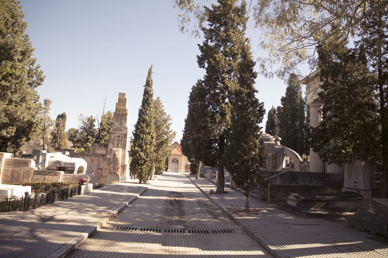 Madrid cementerio de la almudena visitas nocturnas teatralizadas gratis 2