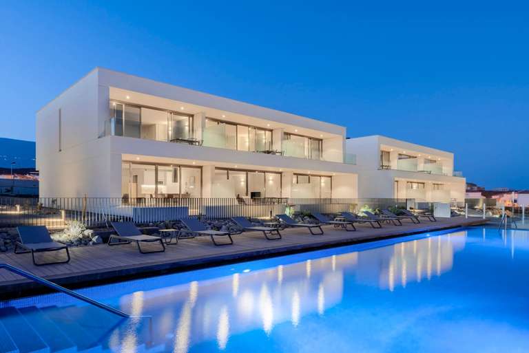 Apartamento de diseño en Tenerife con vistas al mar para hasta 4 personas: 1 semana desde 576€, 144€ por persona