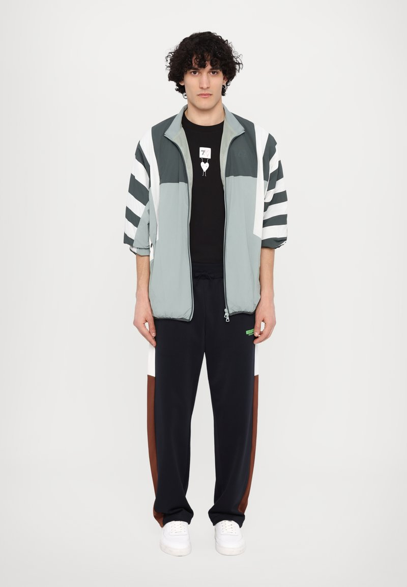 EA7 Emporio Armani chaqueta de entretiempo (green milieu) hombre