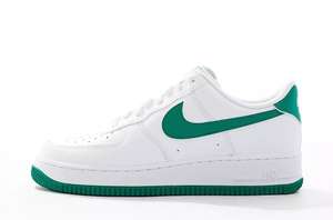 Zapatillas de deporte blancas y verdes Air Force 1 '07 de Nike. Tallas 40 a 48,5