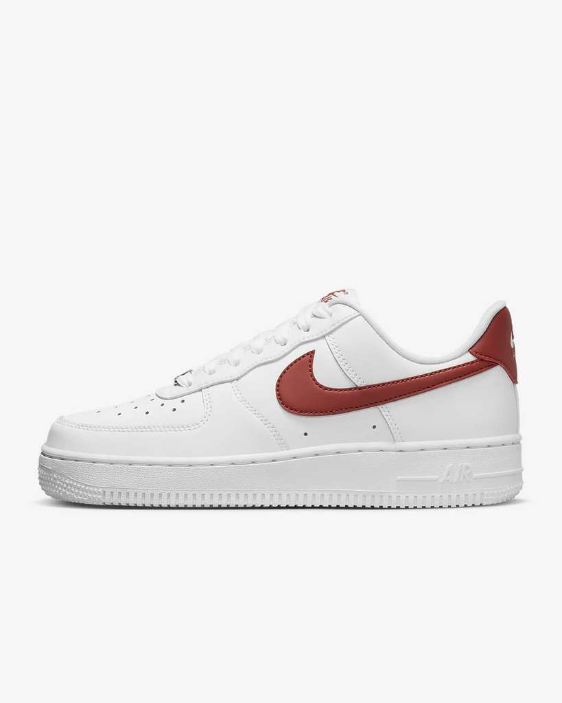 Estas zapatillas Nike Air Force 1 para mujer son un chollazo