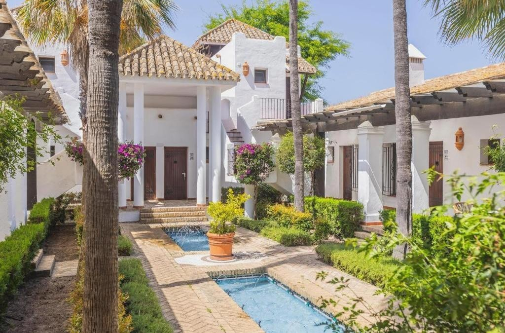 MATALASCAÑAS ¡2 NOCHES! en HOTEL 4*+MEDIA PENSIÓN y -50% NIÑOS (desde 81€/pers sep y 73€ oct)