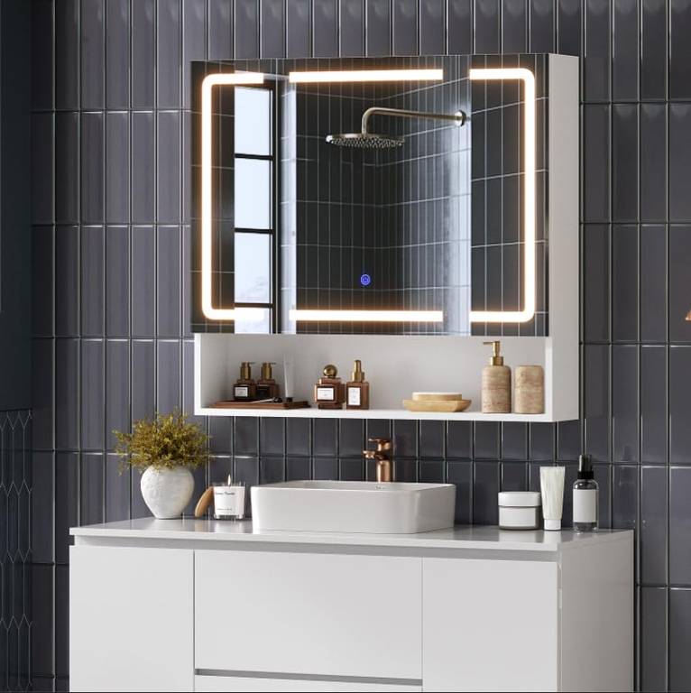 Armario con espejo, armario con espejo para baño con iluminación y enchufe, 3 puertas y estantes ajustables,