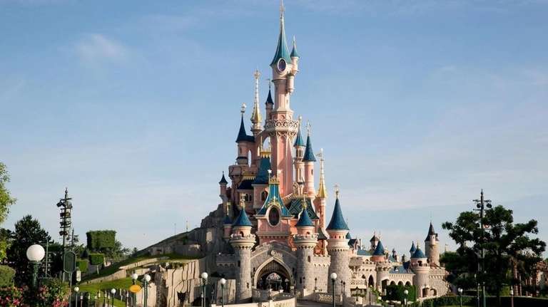 Evento exclusivo en Disneyland París 2 noches en hotel del parque + entrada de 3 días y nocturna. Por 299 euros PxPm. En Febrero