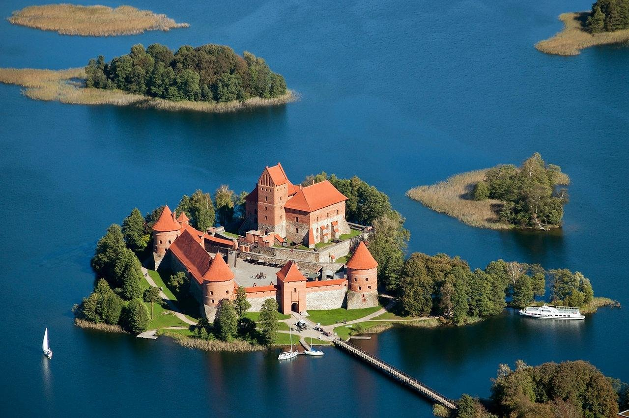 LITUANIA 6 Días Desde 188€!! Vuelo + Alojamiento + Coche -- VILNA, TRAKAI y KAUNAS / Barcelona -- Octubre P.P