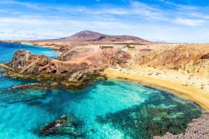 Vuelos a Lanzarote en noviembre Precio por trayecto (por solo 18€) Varios aeropuertos y fechas de salida.