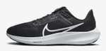 Zapatillas Nike Air Zoom Pegasus 40. Tallas de la 35,5 a la 44,5 / Disponible en Negro También por 72,21€.