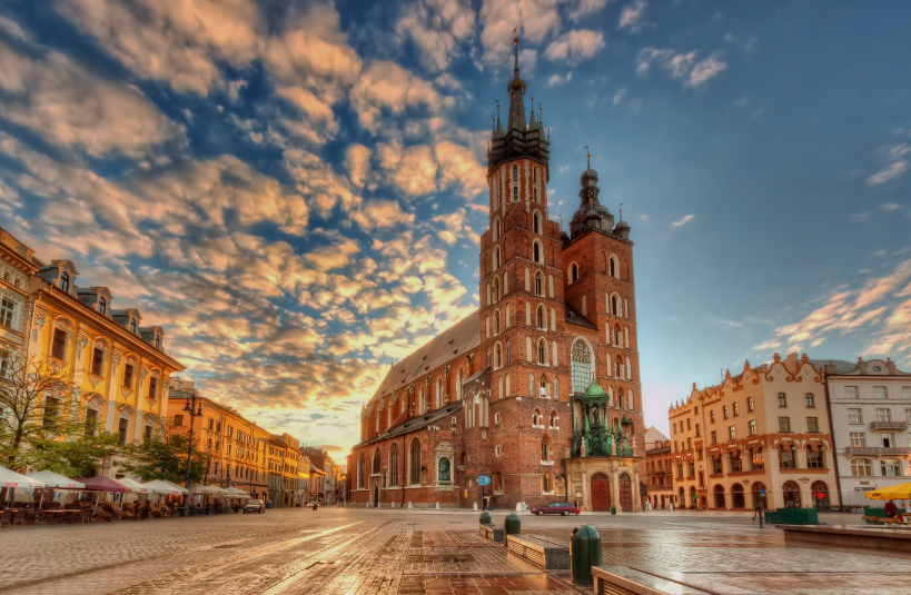 CRACOVIA 5 Dias Desde 114,50€: Vuelo + Hostal (Habitación doble) Disfruta de los Mercados Navideños -- Desde Barcelona / Diciembre P.P