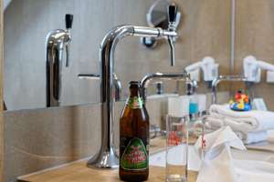 ¡Hotel con tirador de cerveza en el baño! Colonia (Alemania). por 44,50 la noche. PxPm2 Mayo