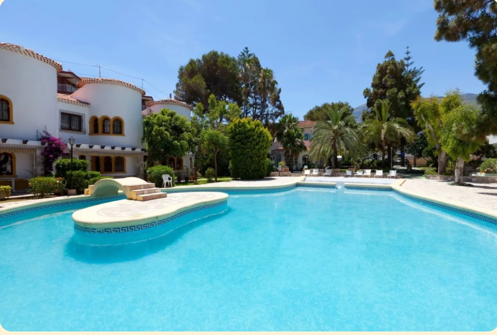 DENIA ¡2 noches por 32€! Aparthotel para grupos con acceso directo a la playa y piscina (27-29 Sep)
