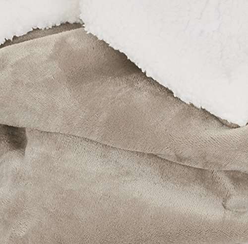 Amazon Basics – Manta de tela sherpa y microvisón, 130 x 170 cm, Marrón topo