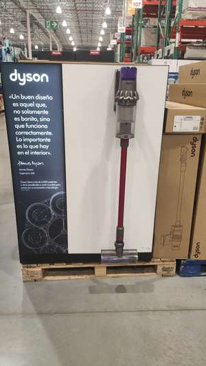 Dyson V11 Absolute Extra (Red)