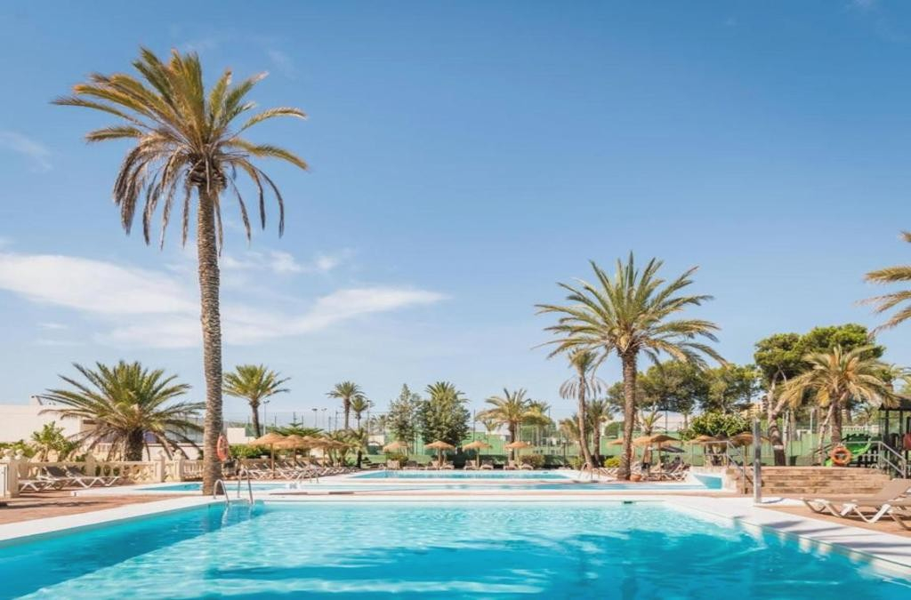 ALMERÍA, Aguadulce HOTEL 4* + DESAYUNO + CENA. Frente a mar. Descuentos para niños. Desde 31€ pp. Nov - Dic