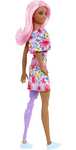 Barbie Fashionista Vestido floral un hombro con pierna protésica Muñeca con pelo rosa y gafas, juguete a la moda +3 años (Mattel HBV21)