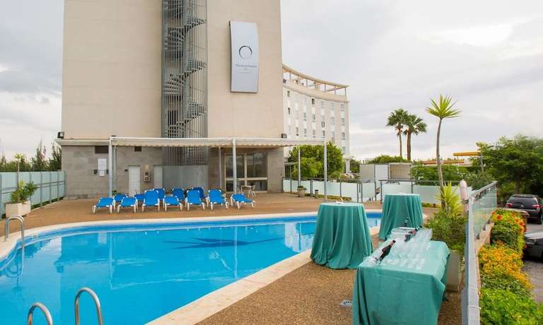 Hotel 3* + Entradas Oceanografic desde 57€ persona/noche en verano