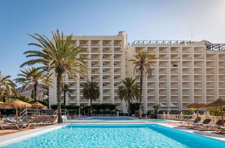 Hotel 4* en Roquetas de Mar | Media pensión ¡1 niño viaja GRATIS! 79€ Agosto - Octubre
