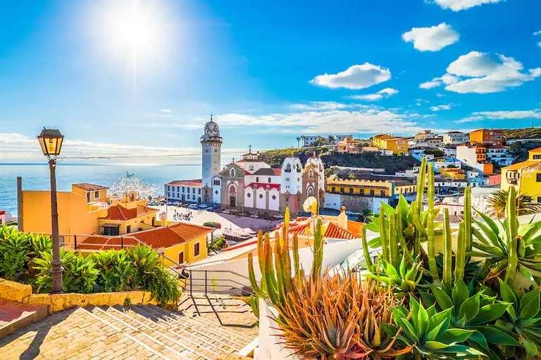 Tenerife y Lanzarote 7 días con coche. Vuelos + vuelo entre islas + hoteles + coche de alquiler + seguros por 366 euros. PxPm2 . 26 de Junio