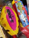 Liquidación juguetes y artículos de playa en Carrefour Manresa