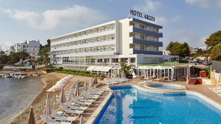 IBIZA 3noches - 324€ por persona en Junio - Hotel 4* en la playa + Desayuno