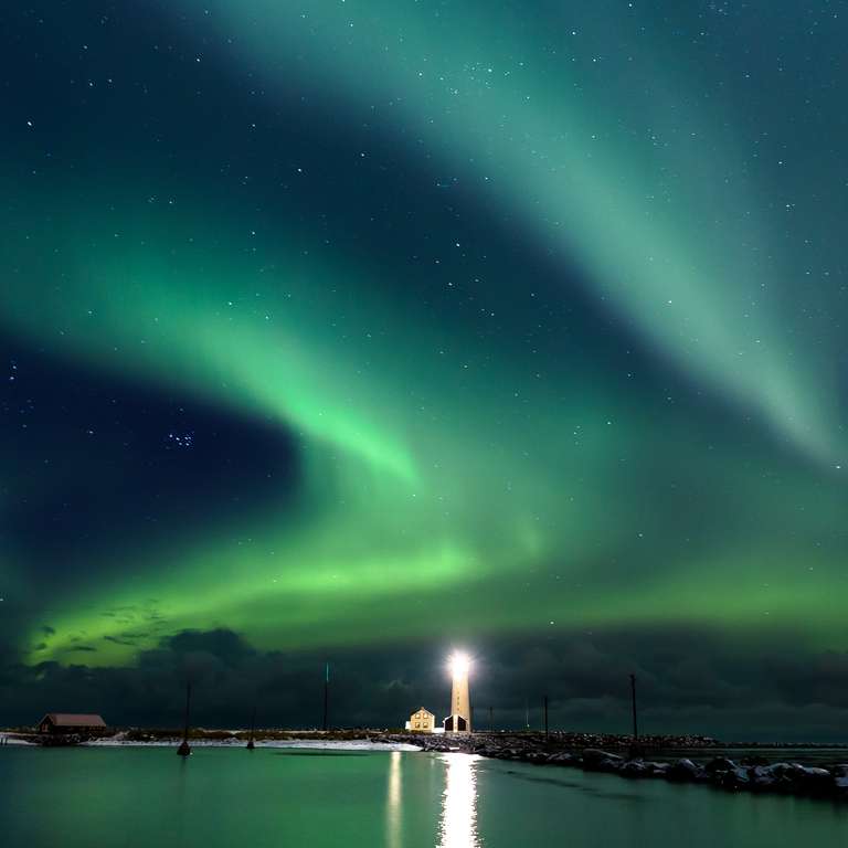 REIKIAVIK (Islandia) - Hotel : 4 Días + desayuno + Vuelos directos + tour para ver la aurora boreal desde Reikiavik - (noviembre)