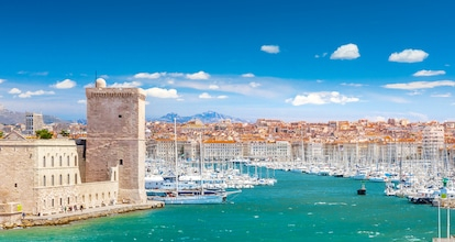 Crucero Momentos mediterráneos a bordo del Costa Fascinosa desde Barcelona 4 dias. 189€+90€ de tasas