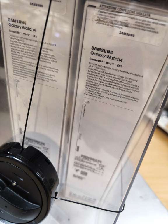 Samsung Galaxy Watch 4. (Outlet Carrefour Murcia)