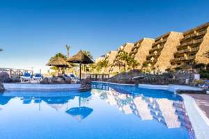 Gran Canaria -> 5 noches en un apartamento Bluebay Beach Club + vuelos desde 223€/persona