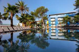 Menorca con MEDIA PENSIÓN y vuelos + 3 a 7 noches en hotel 4* por 183 euros! PxPm2 mayo