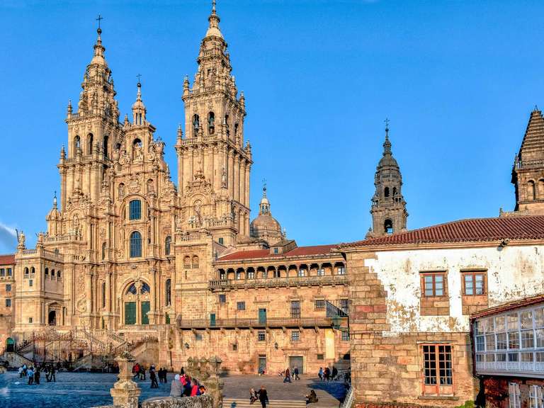 Santiago de Compostela 2 Noches de Hotel 3* + Vuelos directos por solo 68€ (PxPm2)