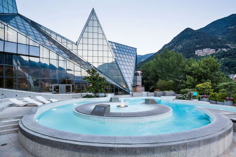 CALDEA Disfruta en medio de los Pirineos del mayor balneario de Andorra + Hotel desde 46€ PxP / Día