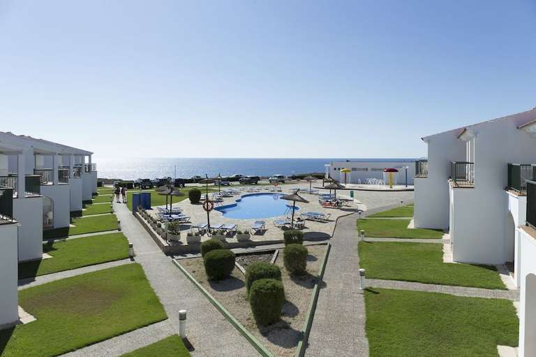 Menorca: Hotel 4* 3 noches Media Pensión + Ferry con tu coche desde 180€ pp (septiembre)