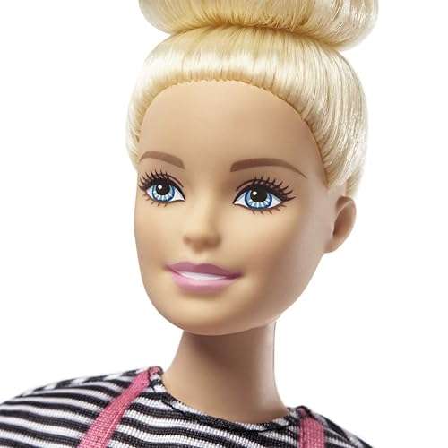 Muñeca Barbie y su cafetería