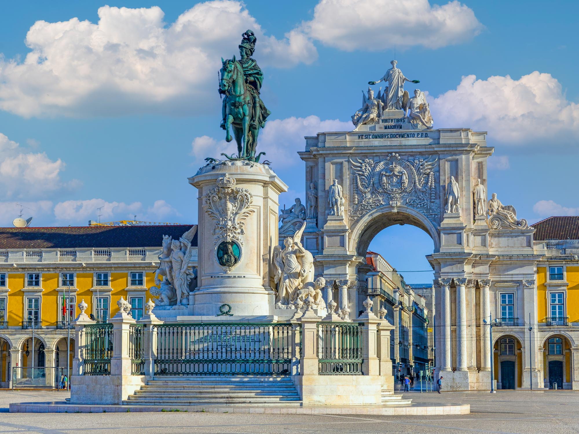PORTUGAL "LISBOA" 5 Días Vuelo + Alojamiento Desde 98€ Octubre / Varios puntos de España P.P ( Sevilla , Valencia , Madrid , Málaga...)
