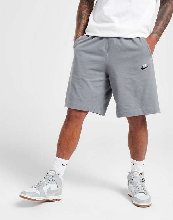 Pantalón corto Nike gris o negro ( Envio gratis a tienda )
