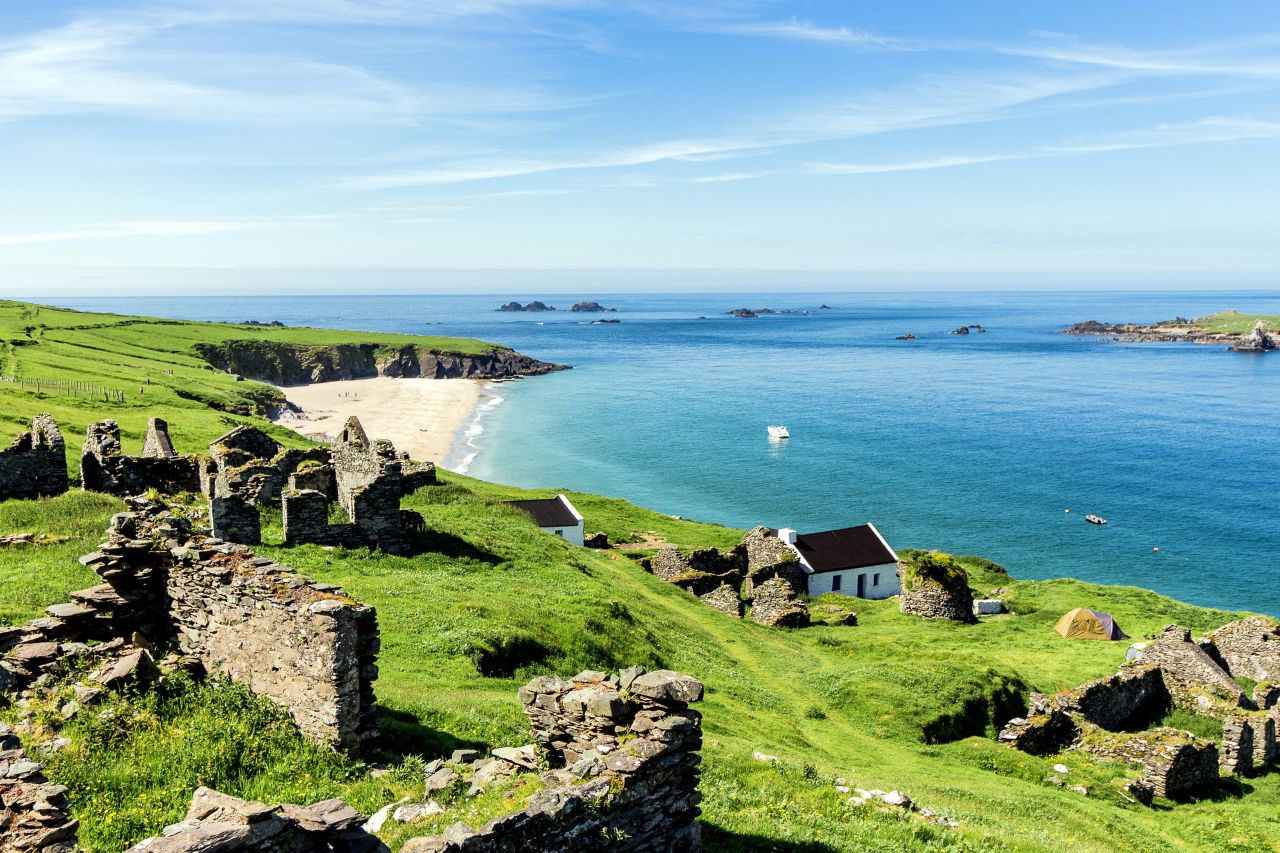 Ruta por Irlanda 6 días: Vuelos + 5 noches Hotel + Coche + Seguro por 400€/p (BCN-REU, 4-9 Oct)