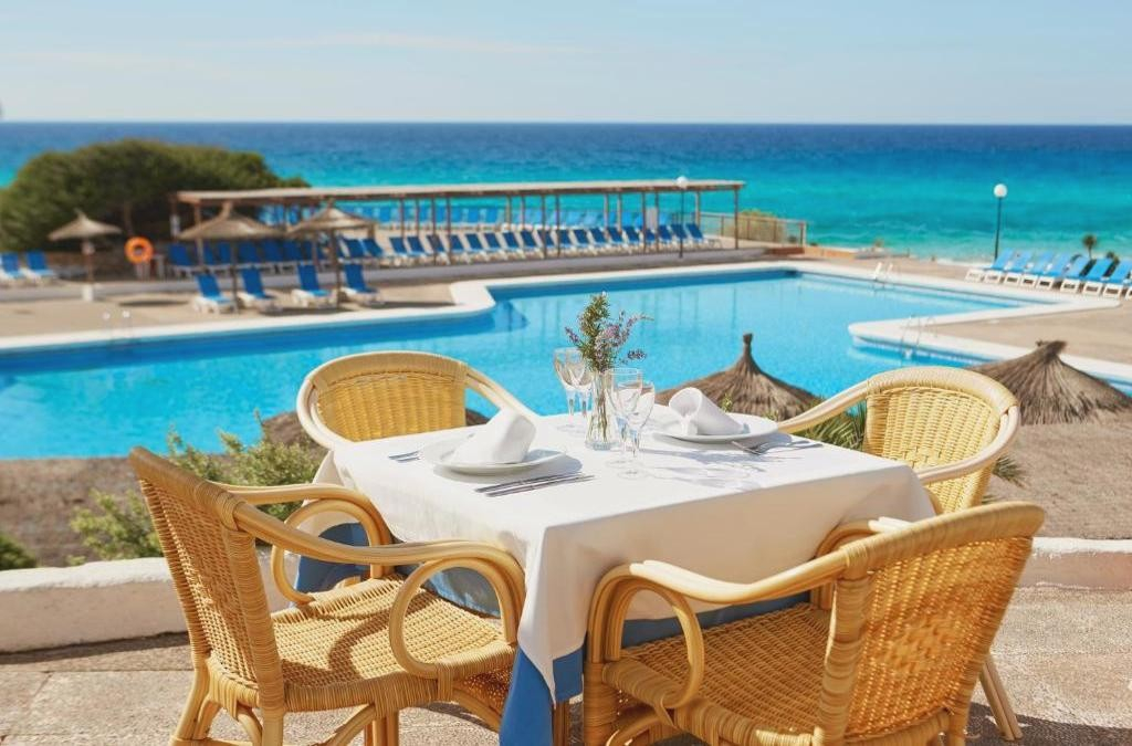 ¡Escapada a Formentera! Hotel 3* en régimen de Todo Incluido y Ferry al paraíso (4 noches - 14 al 18 de Septiembre) desde BARCELONA