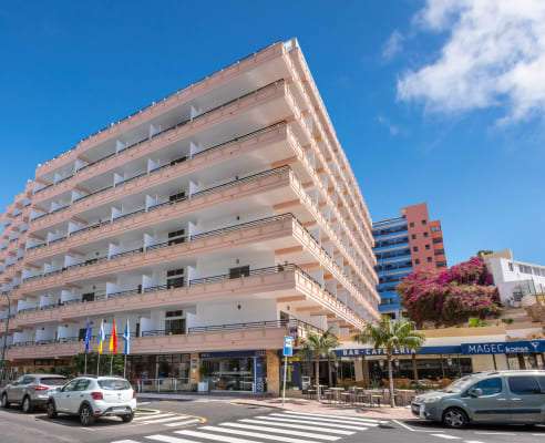 Tenerife: 3 Noches en hotel 4* + desayunos + vuelos desde 121€ por persona (noviembre)