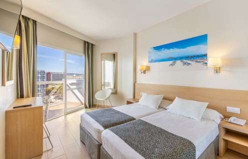 5 noches en Magaluf: Hotel 4* + desayuno + vuelos 214€ por persona (octubre)