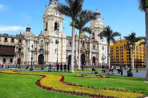 Vuelo directo a Lima (Perú) desde Madrid en noviembre-diciembre.