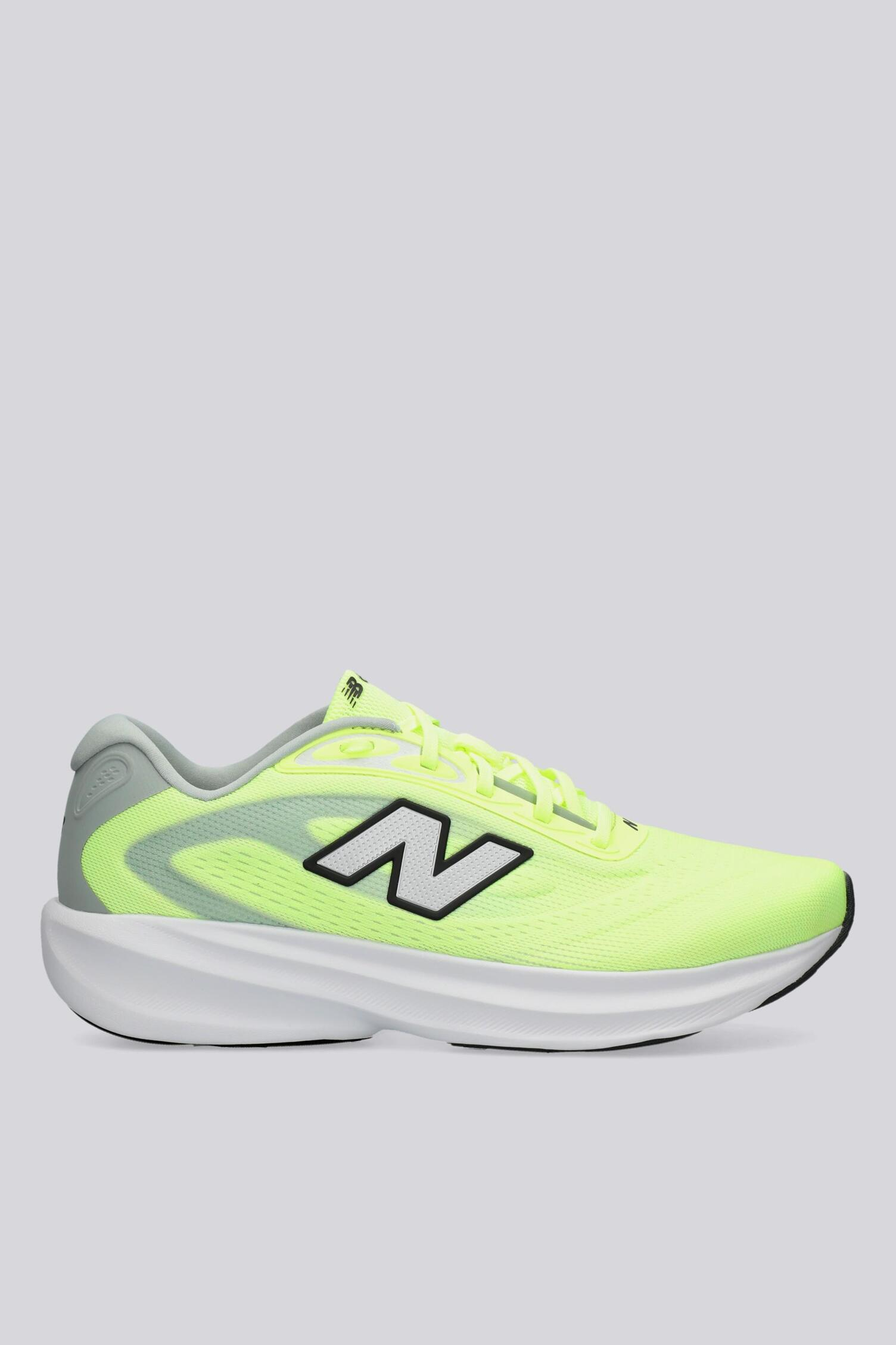 New Balance 680 V9