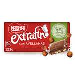 Pack de 28 und. Nestle Extrafino Tableta de Chocolate con Leche y Avellanas 123 g, sin Gluten (0,84€ unidad)
