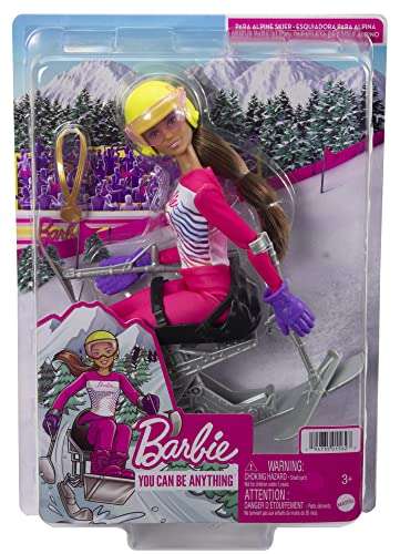 Barbie Deportes de Invierno para esquiadores alpinos (12 Pulgadas) muñeca Morena con Camisa, Pantalones, Casco, Guantes, bastón