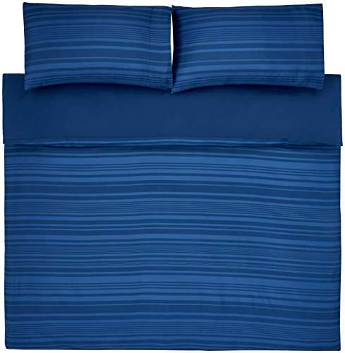 Amazon Basics - Juego de funda nórdica de microfibra ligera de microfibra, 260 x 220 cm, Azul real raya (Royal Blue Calvin Stripe)