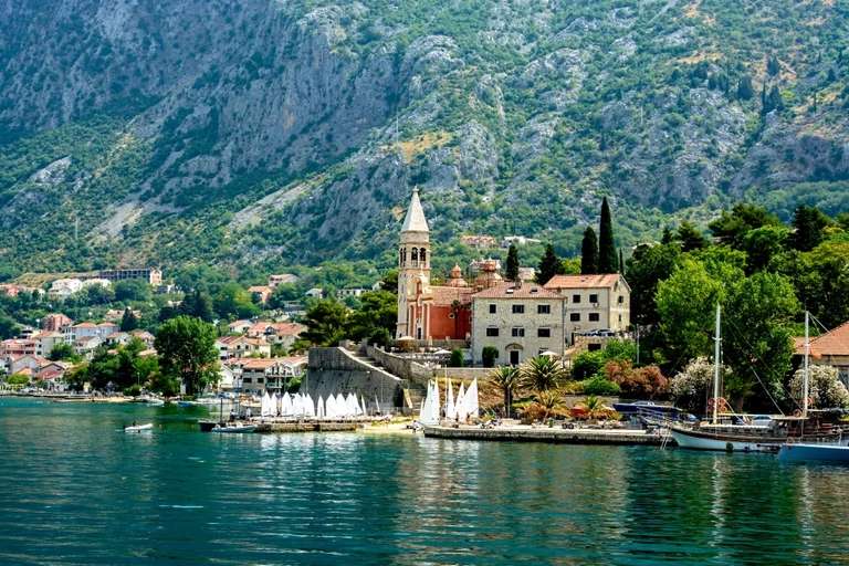 Viaje a Montenegro: Vuelos a Podgorica + 3 noches en aparthotel de lujo céntrico ¡Fechas también en verano! por 145 euros PxPm2