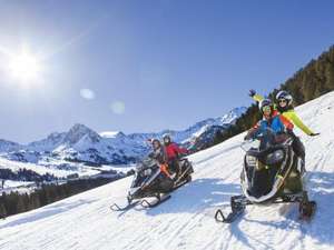 Ruta de motos de nieve/ mushing/raquetas en Andorra con alojamiento en Hotel 3* desde 51€ por persona