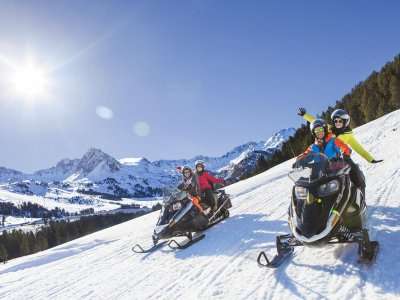 Ruta de motos de nieve con alojamiento en Hotel 3* desde 51€ por persona
