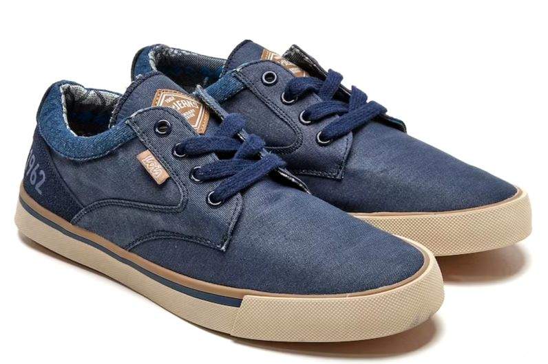 LOIS Zapatillas de lona de hombre en color azul marino con ajuste