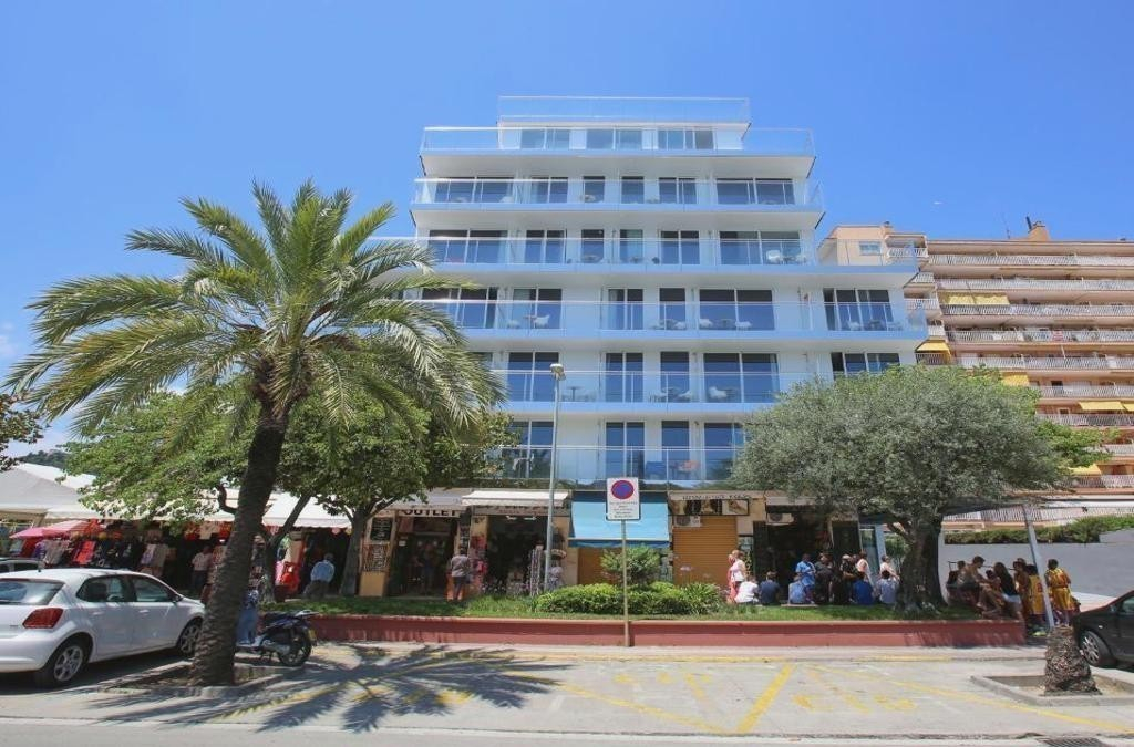 Vacaciones en setiembre? Alojamiento en el Hotel Europa & Spa 4*, situado en Malgrat de Mar pensión completa 31/8 y setiembre pxp min 2p.