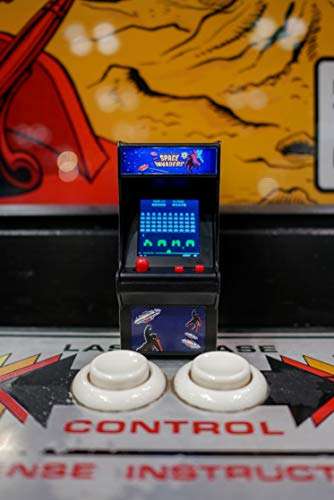 Super Impulse Limited - Llavero Arcade Space Invaders